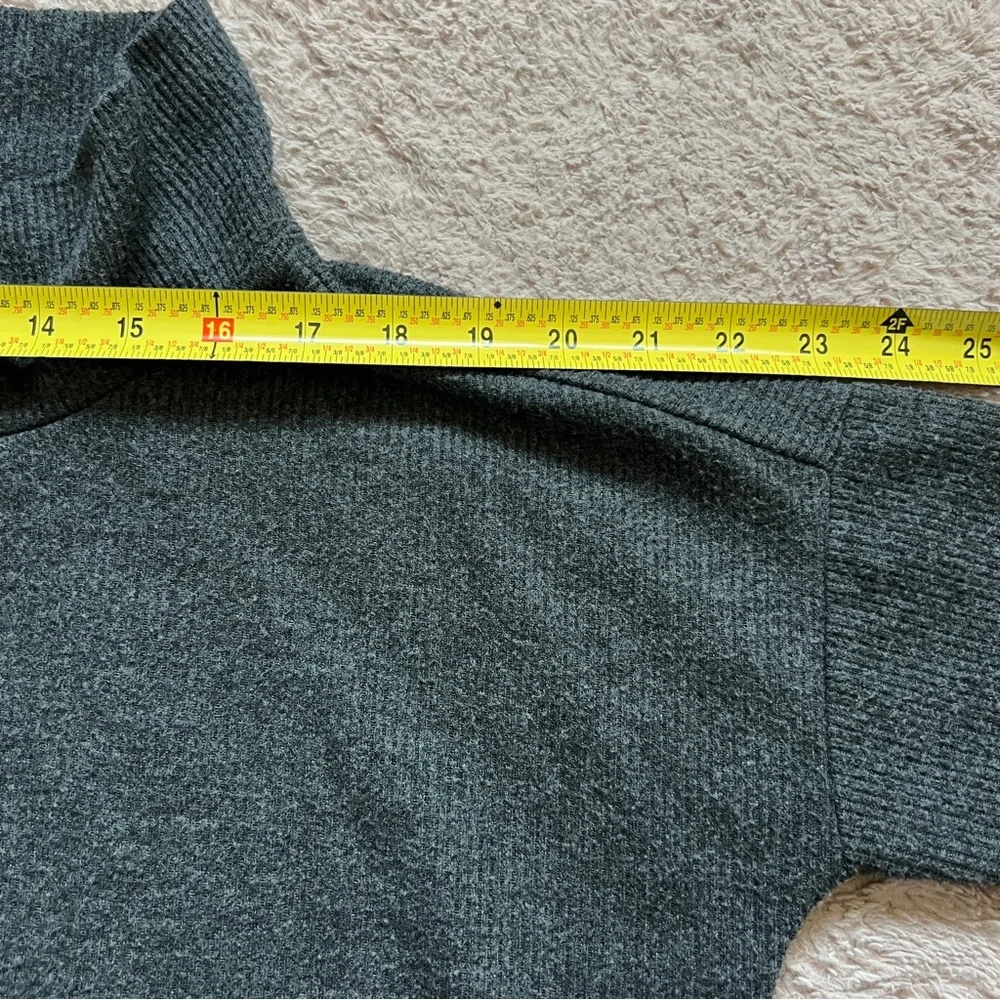 Anthropologie Oversized Turtleneck Sweater Preppy‎ Minimalist Capsule Size XS